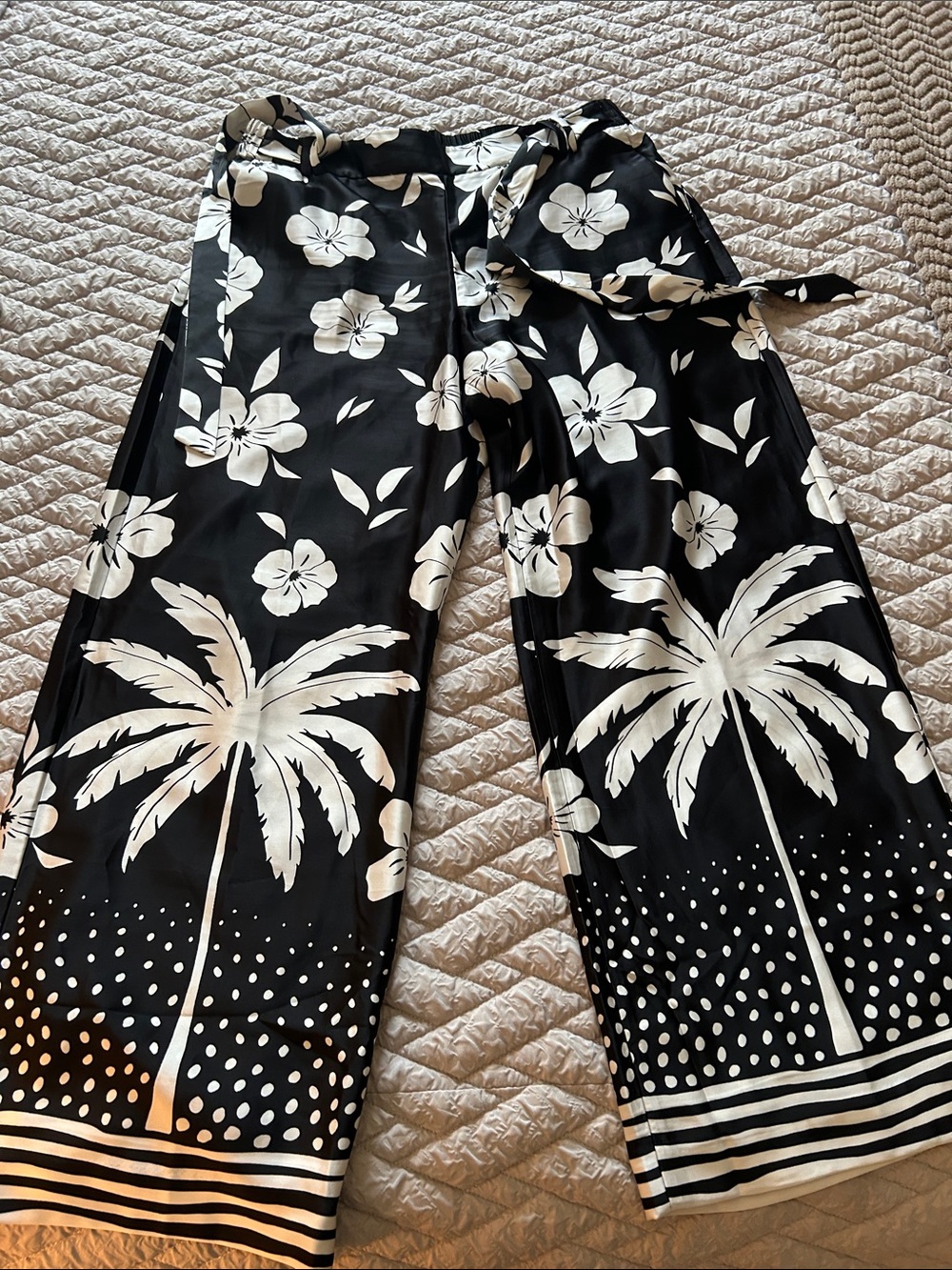 Talbots Black and White Wide-Leg Palm Print Pants